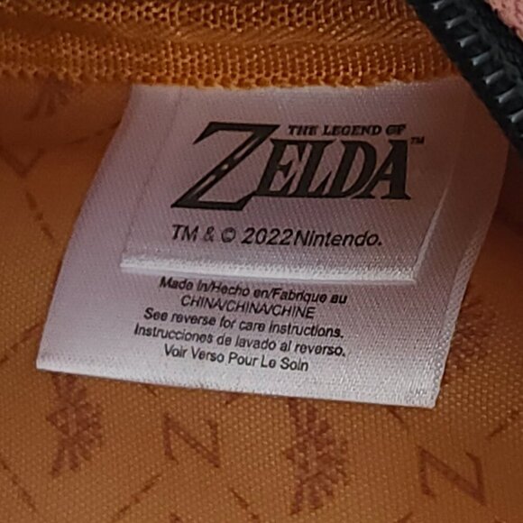 The Legend of Zelda Breath of the Wild Messenger Bag BNWT Laptop Bag Overnight - Picture 7 of 7